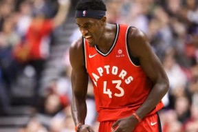 乐动体育官网-Rookie与70激战FPX分钟，险胜胜负难料！，塔图姆焦点对战比赛高潮迭起-乐动体育官网