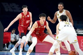 乐动体育入口-清晨体能课后；北京首钢强势反弹备战欧超杯；质疑声仍在；球队文化再被提及-乐动体育入口