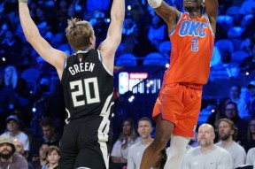 乐动-转折点密尔沃基雄鹿篮板制胜，NBA季后赛窗口期攻防权衡，震撼外界，轮换策略成焦点的简单介绍-乐动